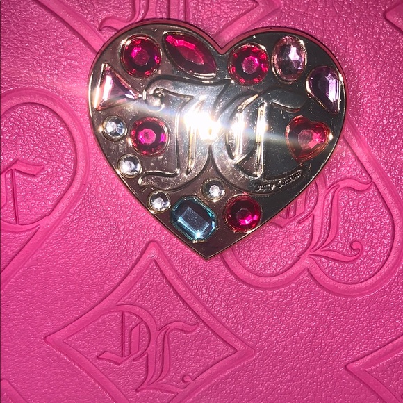 Juicy Couture Pink Hobo Shoulder Bag with Heart Clasp - Picture 4 of 10